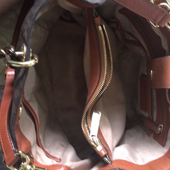 Handbag - Picture 7 of 8